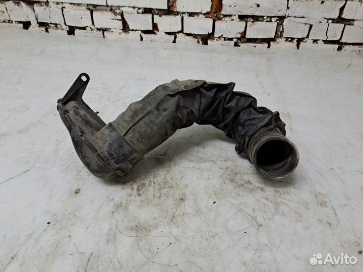 Патрубок воздушного фильтра