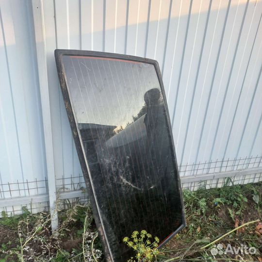 Заднее стекло ваз 2115