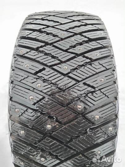 Goodyear Ultragrip Ice Arctic 235/45 R17 97T