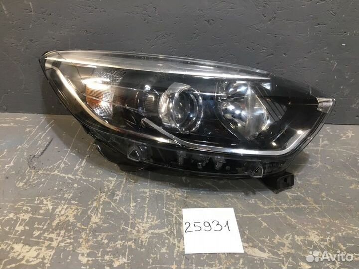 Фара передняя правая Renault Kaptur