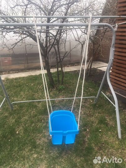 Детская качель подвесная