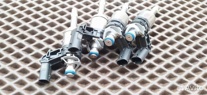 Топливная форсунка VAG 04e906036at