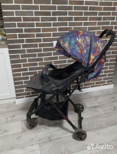 Прогулочная коляска baby care