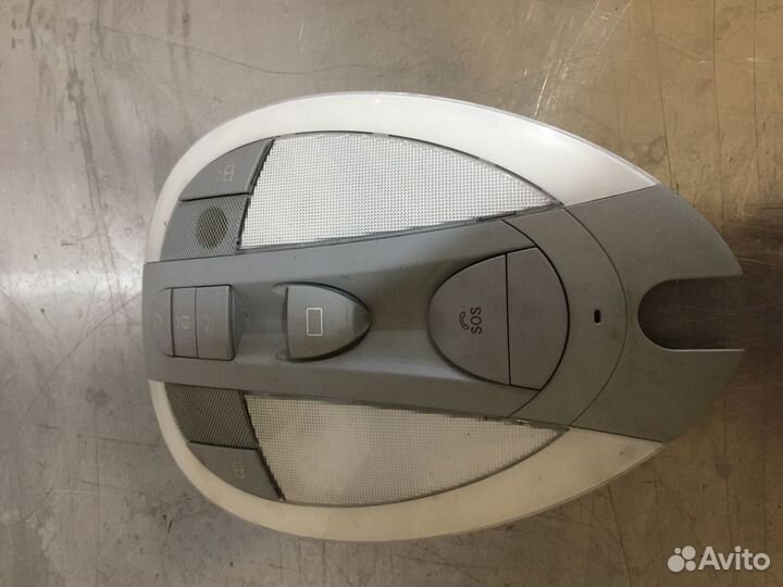 Плафон салона под люк mercedes w211 A2118206201