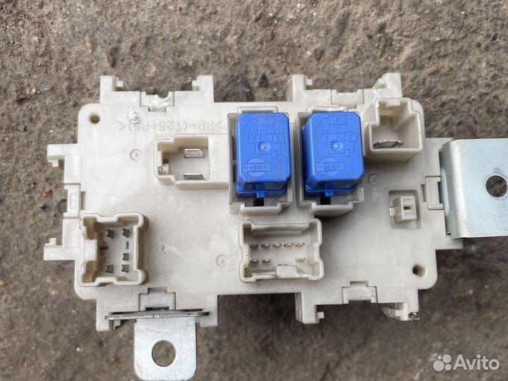 Блок предохранителей салона Ниссан teana j31