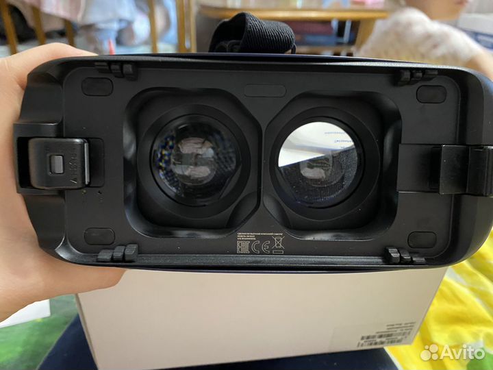 Виртуальные очки Samsung