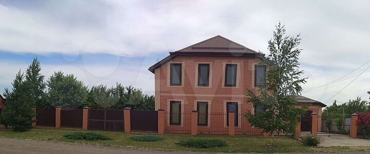 Дом 252 м² на участке 7,5 сот.
