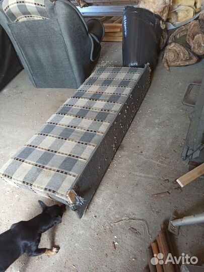 Продам угловой диван с креслом. Б/У