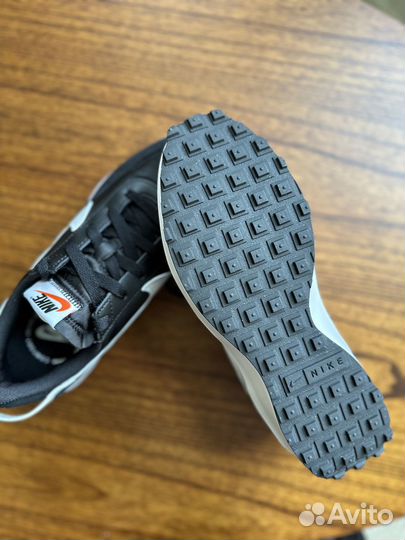 Кроссовки Nike Waffle Debut