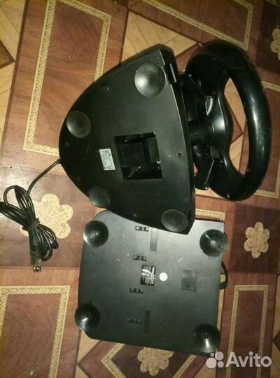 Игровой руль с педалями