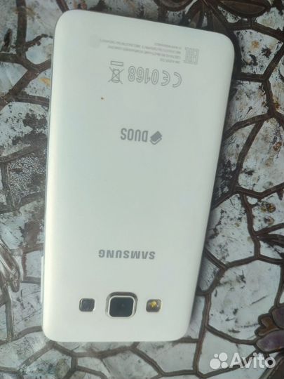 Samsung Galaxy A3 SM-A300F, 16 ГБ