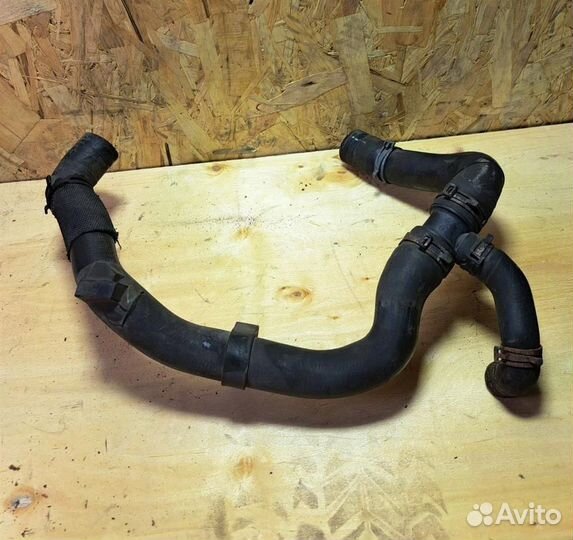 Патрубок VW Passat (B7) 2011