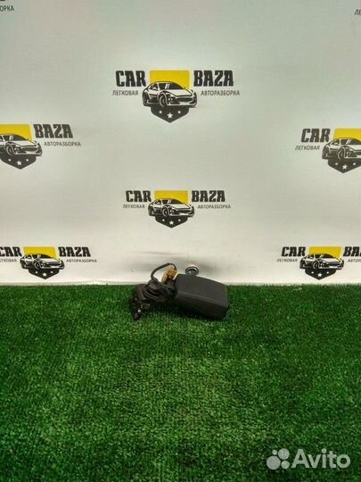 Замок ремня безопасности Audi Q3