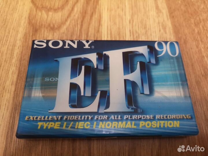 Кассетный диктофон Sony TCM-20DV