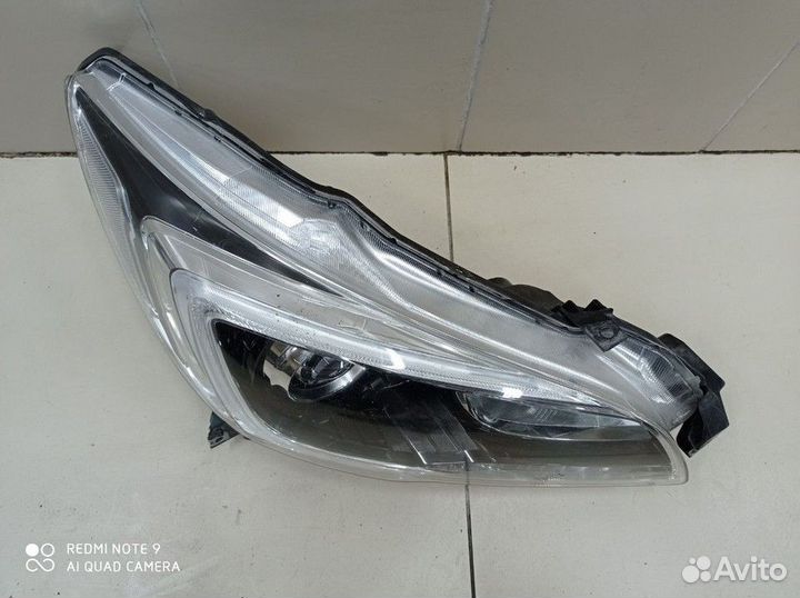 Фара передняя правая Subaru Outback