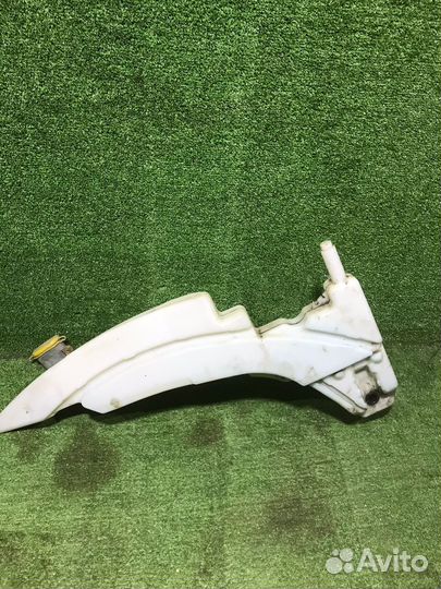 Бачок омывателя Ford Focus 1 хэтчбек