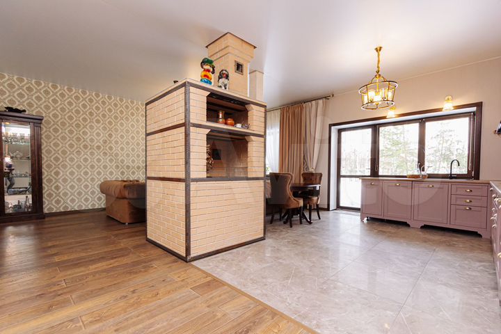 Коттедж 181 м² на участке 23 сот.