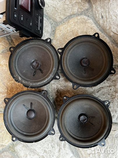 Автомагнитола и 4 динамика