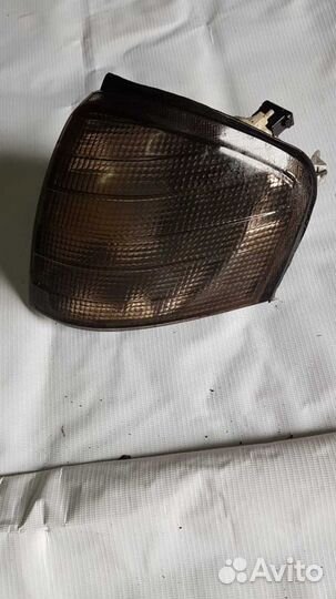 Повторитель поворота в крыло Mercedes-Benz C-klass