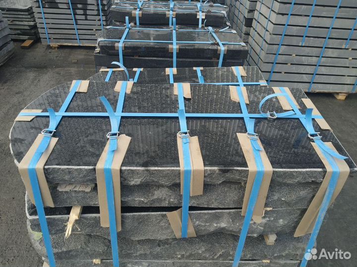 Стелы, ритуальные изделия из гранита