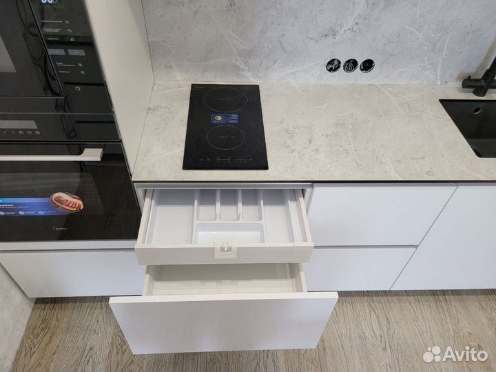 Кухня эмаль прямая. Рассрочка ars 7919