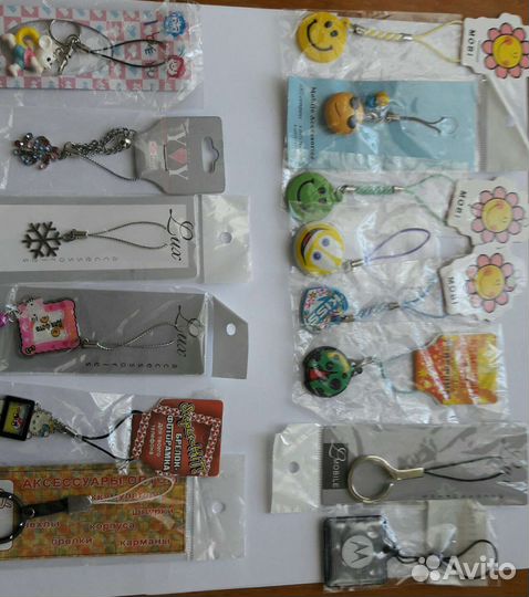 Брелоки, наклейки