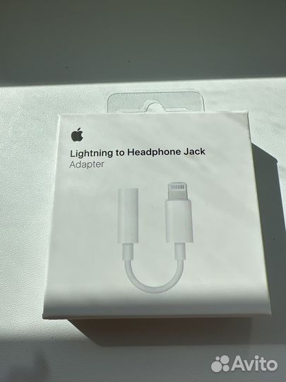 Адаптер Apple Lightning/выход 3.5mm (A1749)