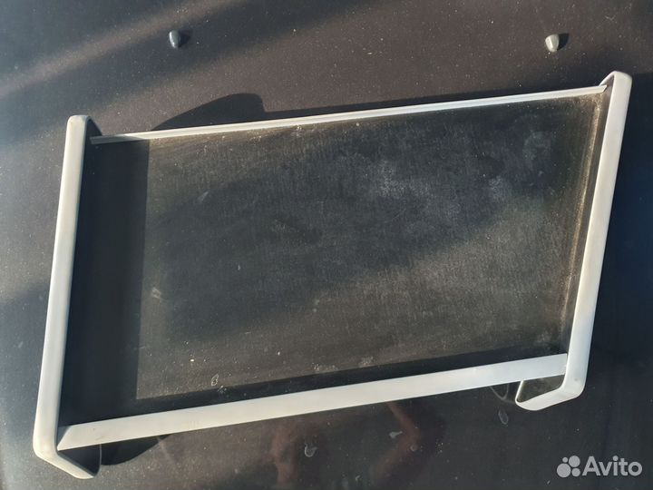 Столик. Мерседес Атэго