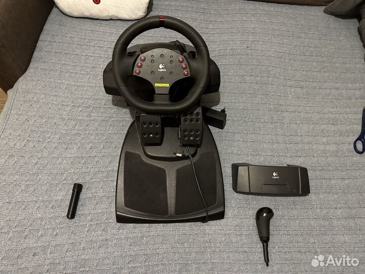 Игровой руль logitech momo racing