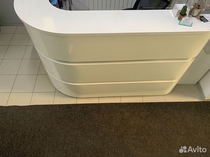Стойка администратора, ресепшн