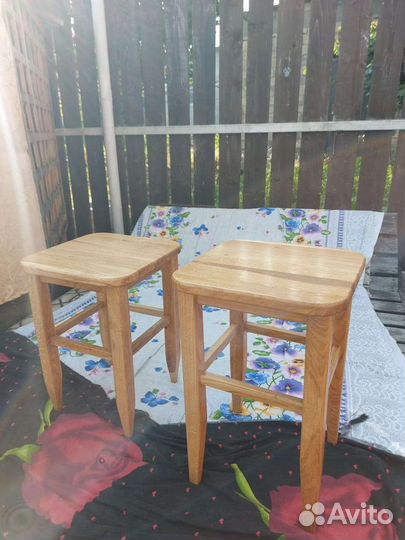 Табуретки деревянные