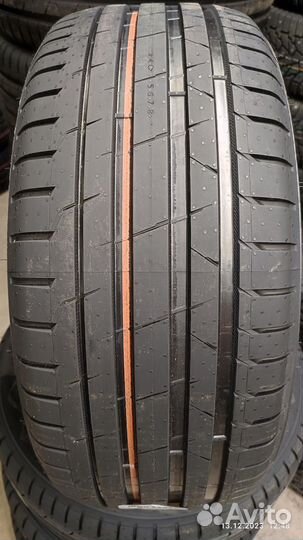 Nokian Tyres Hakka Black 2 SUV 235/55 R19 105W