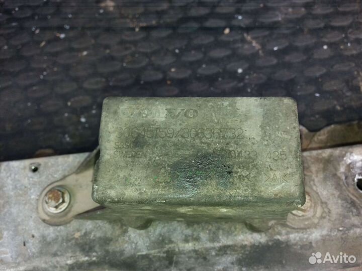 Подрамник двигателя Volvo xc 90