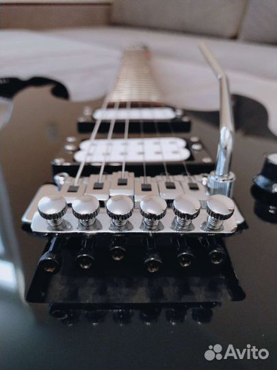 Электрогитара с Floyd Rose