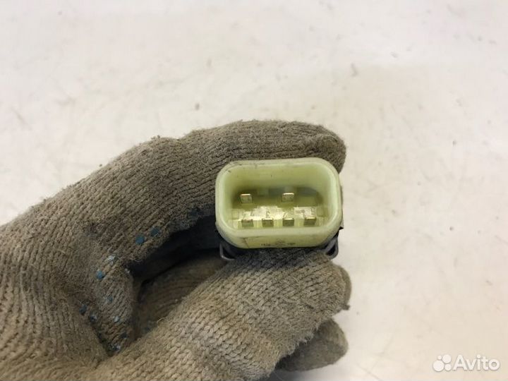 Кнопка стеклоподъемника Ford Focus 2 купе 2006