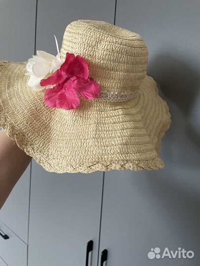 Шляпки-панамы соломенные