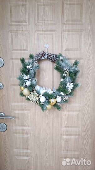 Новогодний венок на дверь, диаметр 40 см