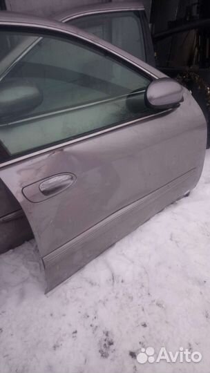 Дверь на Nissan Maxima a33 левая, правая