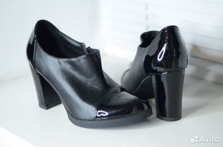 Ботинки, полуботинки женские