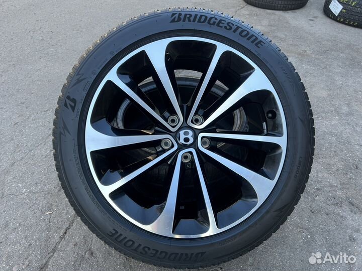 Колеса на Bentley Bentayga R21 оригинал
