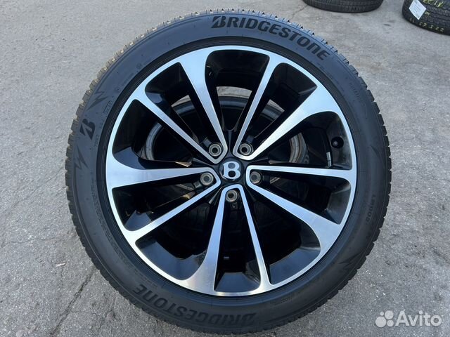 Колеса на Bentley Bentayga R21 оригинал