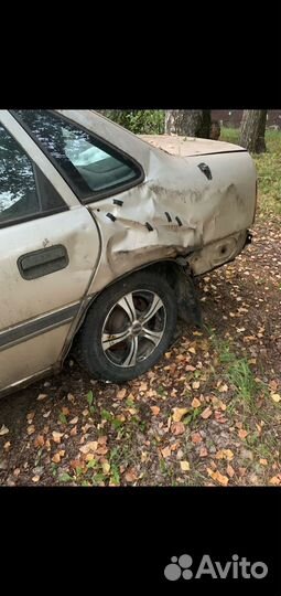 Opel Vectra 2.0 МТ, 1991, битый, 220 000 км