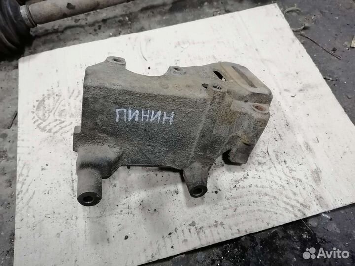 Кронштейн генератора Mitsubishi Pajero pinin