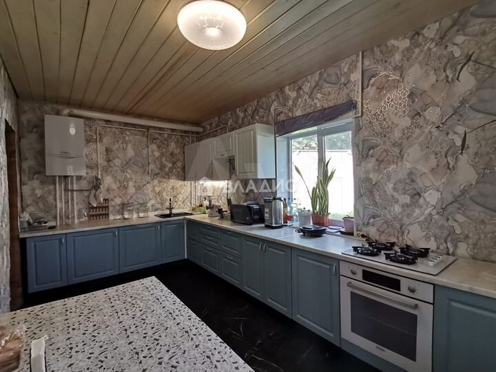 Дом 182 м² на участке 45 сот.