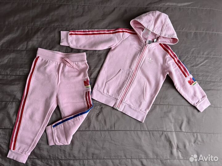 Спортивный костюм adidas для девочек