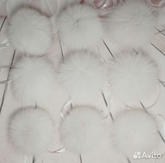 Помпон песец белый