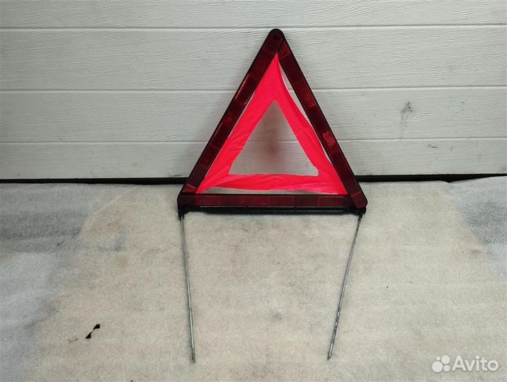 Знак аварийной остановки, Mercedes ML W164 2008