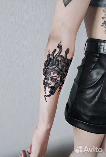 Модель на тату за расходники