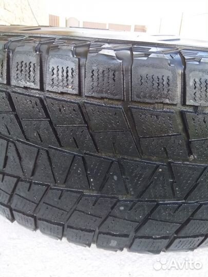 Bridgestone Blizzak DM-V1 265/65 R17 112R