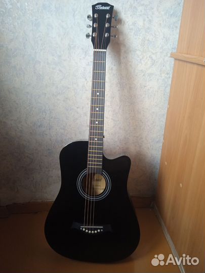 Акустическая гитара